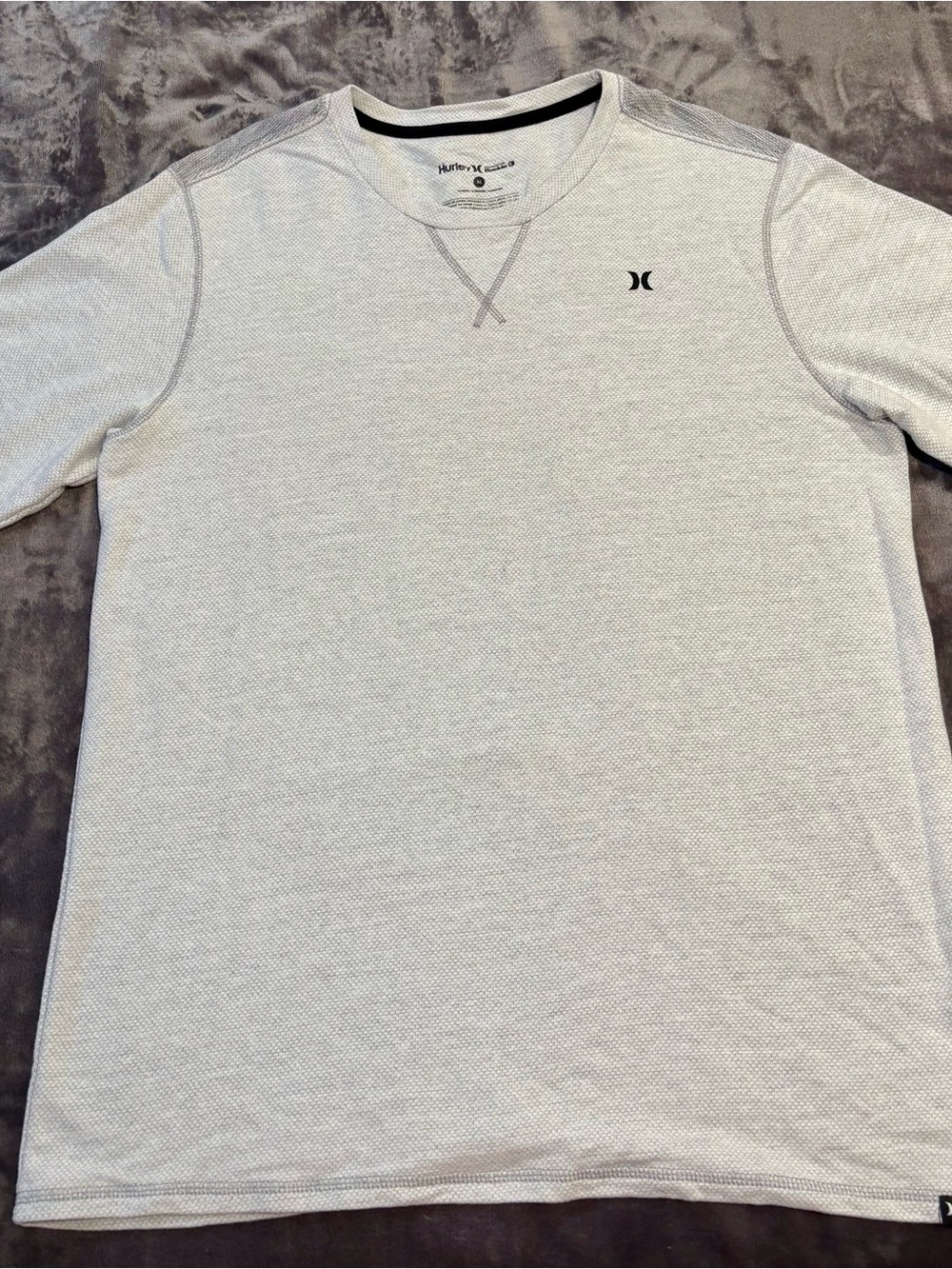 Hurley Men's Heather Light Gray Long-Sleeve Crew Sweatshirt
